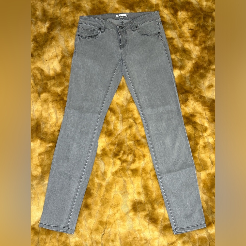 cabi Stormy Gray Skinny Low Rise Jeans